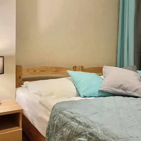 Apartment Cztery Pory Roku Pokoje Goscinne *